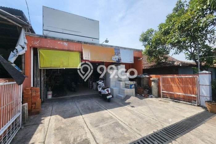INVESTASI POTENSIAL! Komersial Kawasan Jaten, Luas 180m2m², Area Komersial INVESTASI POTENSIAL! Komersial Kawasan Jaten, Luas 180m2m², Area Komersial