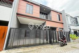 Rumah Strategis Modern Lb 137m2 di Colomadu, Karanganyar Rumah Strategis Modern Lb 137m2 di Colomadu, Karanganyar