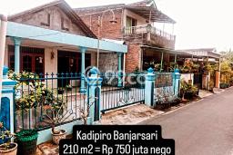 Jual Rumah Favorit Siap Huni LB 150m2 di Banjarsari, Solo Jual Rumah Favorit Siap Huni LB 150m2 di Banjarsari, Solo