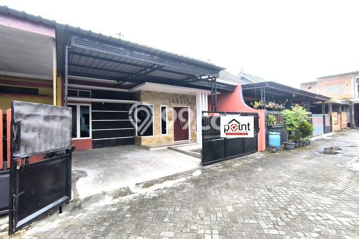 Rumah Dengan Harga Terbaik 2 Kamar Tidur Lokasi Strategis di Jantung Kota Kartasura, Sukoharjo Rumah Dengan Harga Terbaik 2 Kamar Tidur Lokasi Strategis di Jantung Kota Kartasura, Sukoharjo