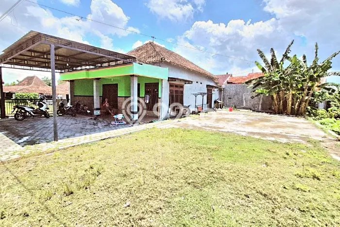 Jual Rumah Favorit Siap Huni LB 150m2 di Gondangrejo, Karanganyar Jual Rumah Favorit Siap Huni LB 150m2 di Gondangrejo, Karanganyar