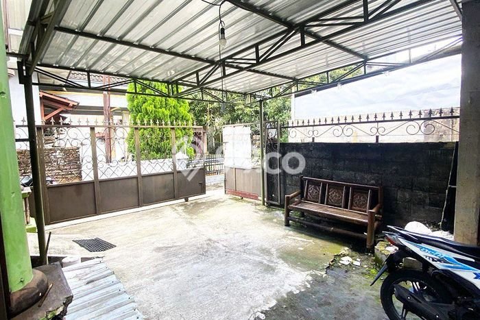 Dijual Kost 6 Kamar di Surakarta untuk Investasi Anda Dijual Kost 6 Kamar di Surakarta untuk Investasi Anda