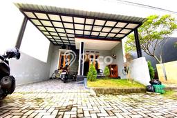 Rumah Modern Minimalis 3 KT Siap Huni di Solo Baru Rumah Modern Minimalis 3 KT Siap Huni di Solo Baru