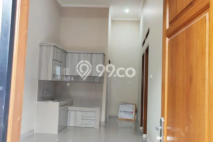 Rumah Modern Cantik 2 KT Bisa Langsung Pindah di Cipondoh Rumah Modern Cantik 2 KT Bisa Langsung Pindah di Cipondoh