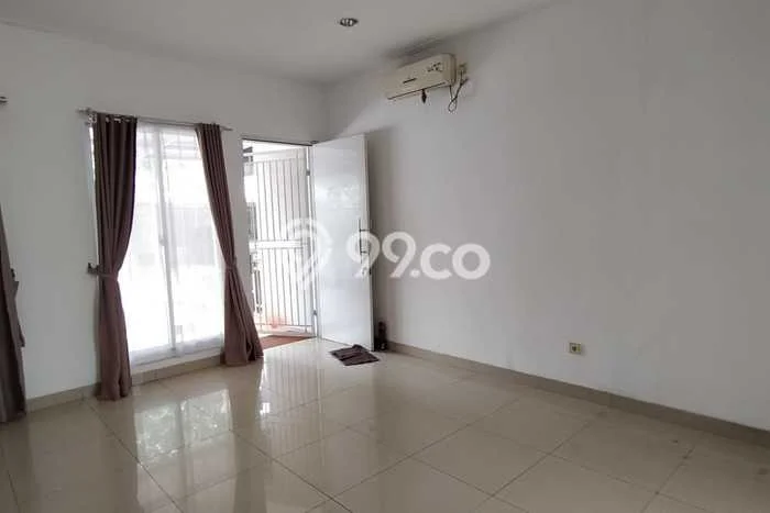 Disewakan Segera Rumah Kondisi Baik di Area Cipondoh, Tangerang Disewakan Segera Rumah Kondisi Baik di Area Cipondoh, Tangerang