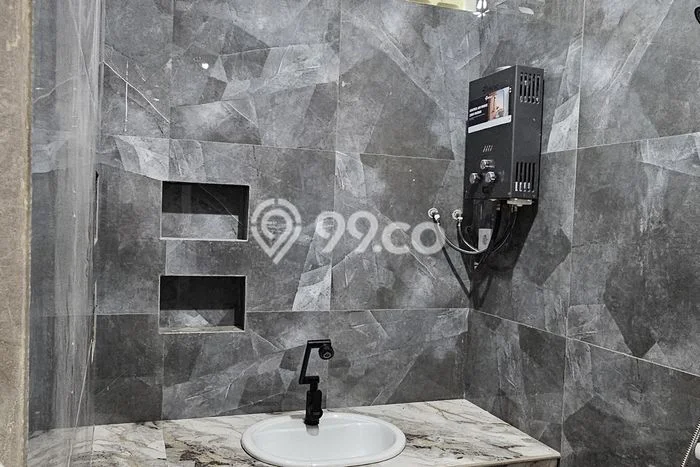 For Sale Rumah 2 Kamar Lokasi Ideal Nyaman dan Strategis di Cipondoh For Sale Rumah 2 Kamar Lokasi Ideal Nyaman dan Strategis di Cipondoh