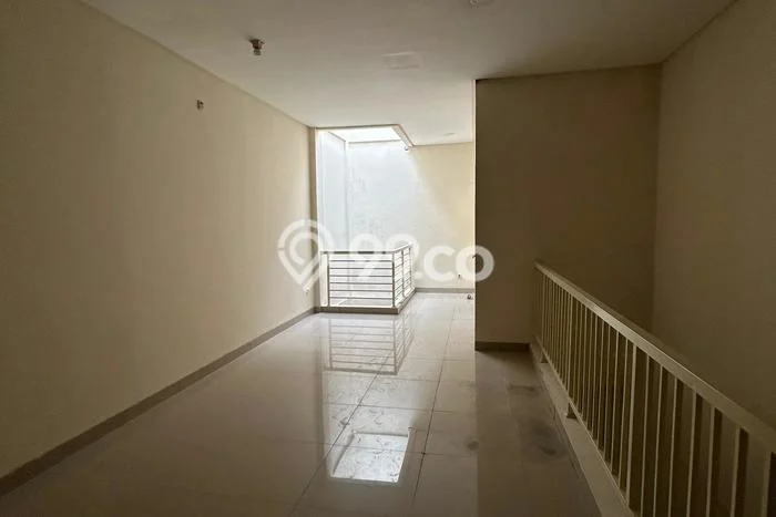 Ruko disewakan di Cipondoh Tangerang dengan luas bangunan 100m2 Ruko disewakan di Cipondoh Tangerang dengan luas bangunan 100m2