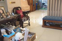 Siap Huni Rumah Mewah 4 Kamar di Cipondoh Dekat ke Mana Pun Siap Huni Rumah Mewah 4 Kamar di Cipondoh Dekat ke Mana Pun