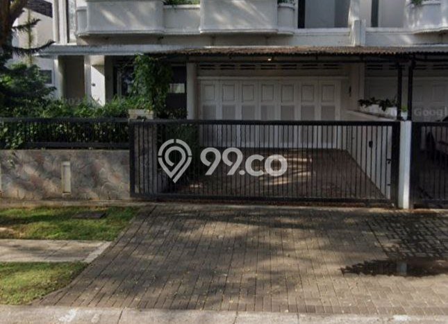 Rumah Asri di Kota Baru Parahyangan, Bandung, Luas 392m² LB 336m² Rumah Asri di Kota Baru Parahyangan, Bandung, Luas 392m² LB 336m²