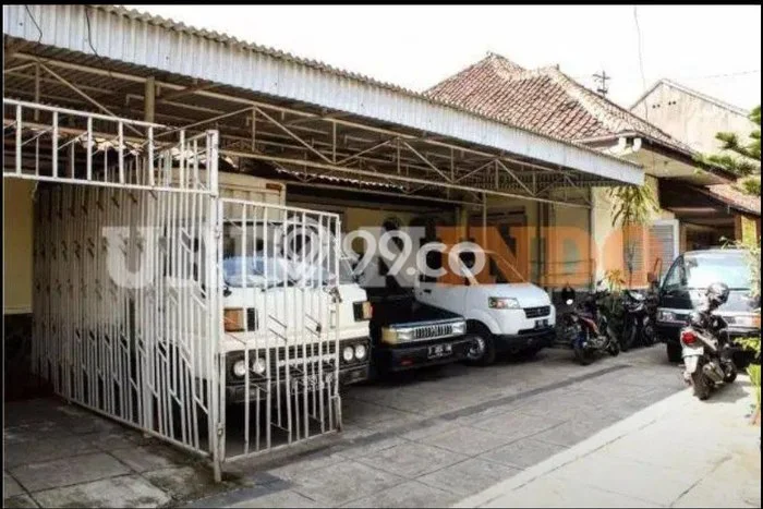 Rumah Mewah LB 300m2 Siap Pakai Desain Elegan di Pungkur, Bandung Rumah Mewah LB 300m2 Siap Pakai Desain Elegan di Pungkur, Bandung