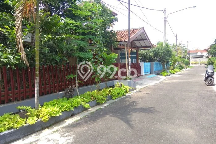 For Sale Rumah 6 Kamar Lokasi Ideal Bagus dan Strategis di Arcamanik For Sale Rumah 6 Kamar Lokasi Ideal Bagus dan Strategis di Arcamanik