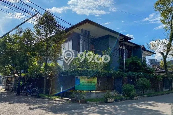 For Sale! Luxury House LT 406m2 Desain Elegan di Turangga For Sale! Luxury House LT 406m2 Desain Elegan di Turangga