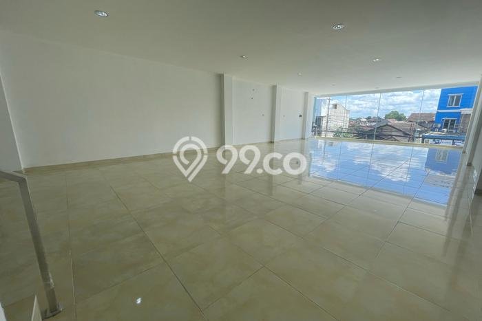 Ruko Strategis Kawasan , Luas 403m2m², Posisi Jalan Utama Ruko Strategis Kawasan , Luas 403m2m², Posisi Jalan Utama