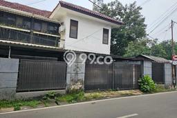 Rumah Elit LB 238m2 Siap Huni Desain Elegan di Cirendeu, Jakarta Selatan Rumah Elit LB 238m2 Siap Huni Desain Elegan di Cirendeu, Jakarta Selatan
