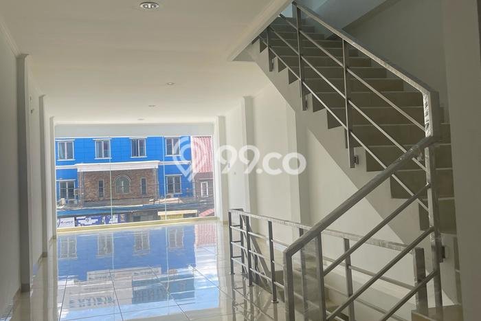 POTENSI BESAR! Ruko Kawasan , Luas 268m2m², Posisi Jalan Utama POTENSI BESAR! Ruko Kawasan , Luas 268m2m², Posisi Jalan Utama