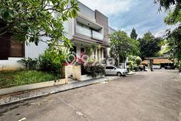 Rumah Elit LB 500m2 Siap Pakai Desain Elegan di Kemang, Jakarta Selatan Rumah Elit LB 500m2 Siap Pakai Desain Elegan di Kemang, Jakarta Selatan