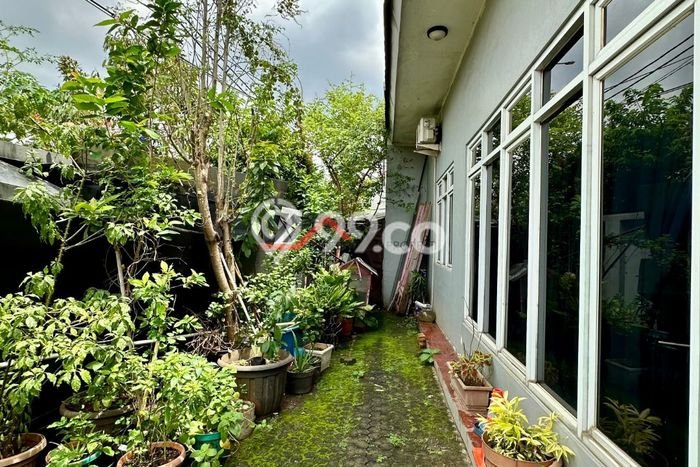 For Sale! Premium House LT 500m2 Desain Elegan di Pangkalan Jati For Sale! Premium House LT 500m2 Desain Elegan di Pangkalan Jati