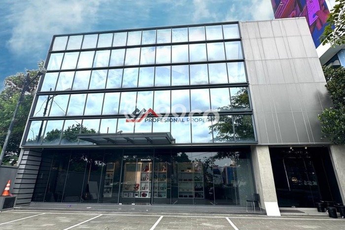 LOKASI STRATEGIS! Kantor Kawasan Slipi, Luas 665m², Pengunjung Terjamin LOKASI STRATEGIS! Kantor Kawasan Slipi, Luas 665m², Pengunjung Terjamin