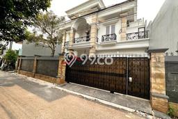 Dijual Rumah Premium dengan Fasilitas Sekitar Lengkap di Cilandak, Jakarta Selatan Dijual Rumah Premium dengan Fasilitas Sekitar Lengkap di Cilandak, Jakarta Selatan