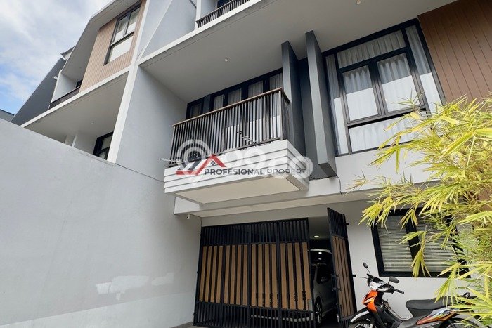 Hunian Super Mewah dengan Akses Paling Strategis di Ampera, Jakarta Selatan Hunian Super Mewah dengan Akses Paling Strategis di Ampera, Jakarta Selatan