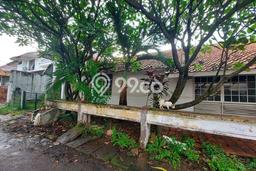 Dijual Rumah 4 KT di Cinere, Depok - LT 305m² Dijual Rumah 4 KT di Cinere, Depok - LT 305m²