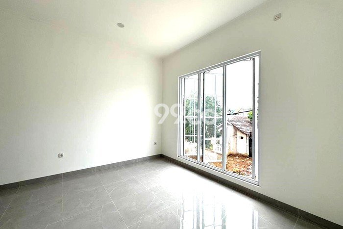 Dijual Rumah 3 Kamar Lokasi Ideal Bagus dan Strategis di Cinere Dijual Rumah 3 Kamar Lokasi Ideal Bagus dan Strategis di Cinere