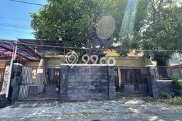 Hunian Mewah LB 260m2 Siap Pakai Desain Elegan di Manyar, Surabaya Hunian Mewah LB 260m2 Siap Pakai Desain Elegan di Manyar, Surabaya