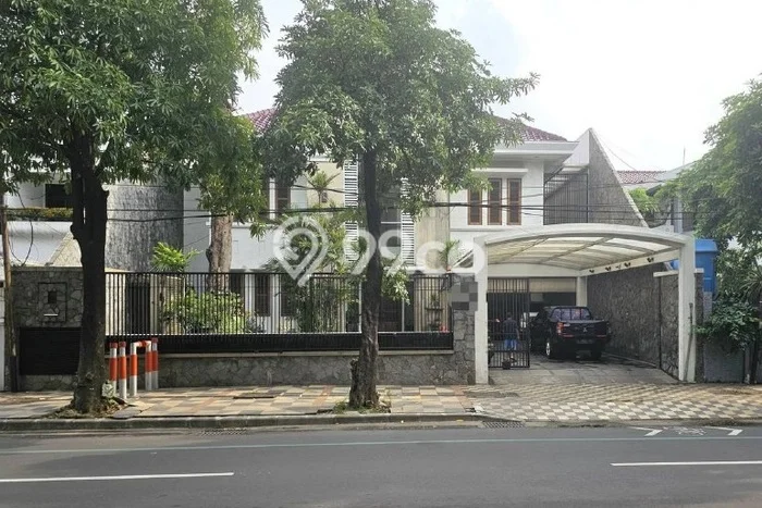 Ready to Use! Premium House LT 680m2 Desain Modern di kertajaya Ready to Use! Premium House LT 680m2 Desain Modern di kertajaya