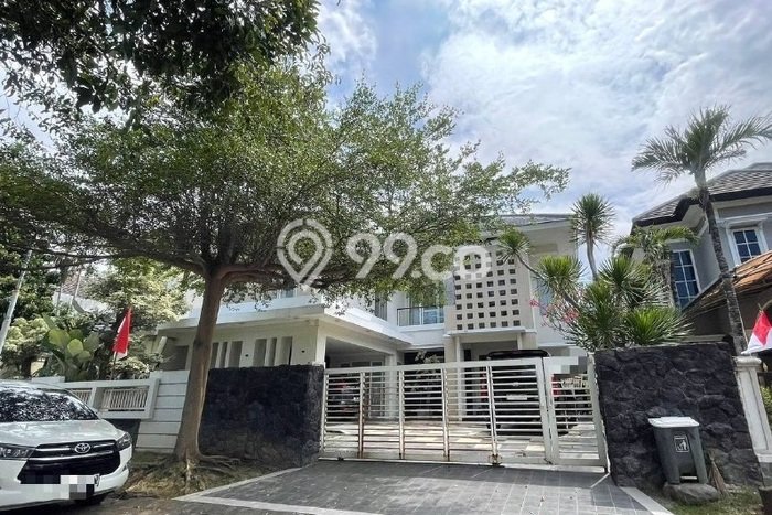 Dijual Rumah Premium dengan Fasilitas Sekitar Komplit di Dukuh Pakis, Surabaya Dijual Rumah Premium dengan Fasilitas Sekitar Komplit di Dukuh Pakis, Surabaya