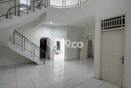 Dijual Rumah Mewah Elegan Dengan View Cantik di Rawamangun, Jakarta Timur Dijual Rumah Mewah Elegan Dengan View Cantik di Rawamangun, Jakarta Timur