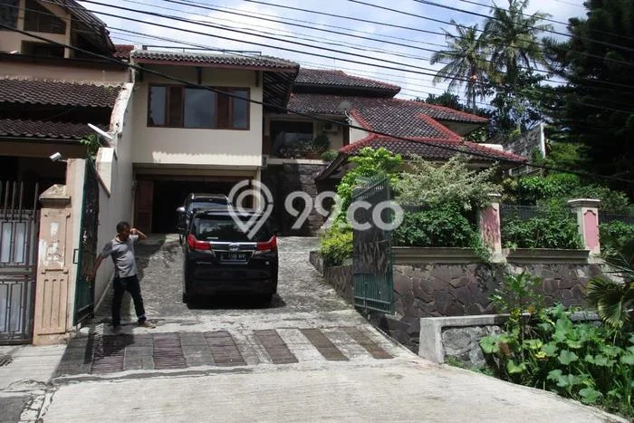 Rumah Eksklusif Best Location di Bandung, Jawa Barat Rumah Eksklusif Best Location di Bandung, Jawa Barat
