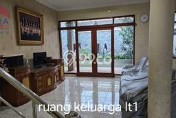 Ready to Use! Luxury House LT 282m2 Desain Elegan di Bojongloa Ready to Use! Luxury House LT 282m2 Desain Elegan di Bojongloa