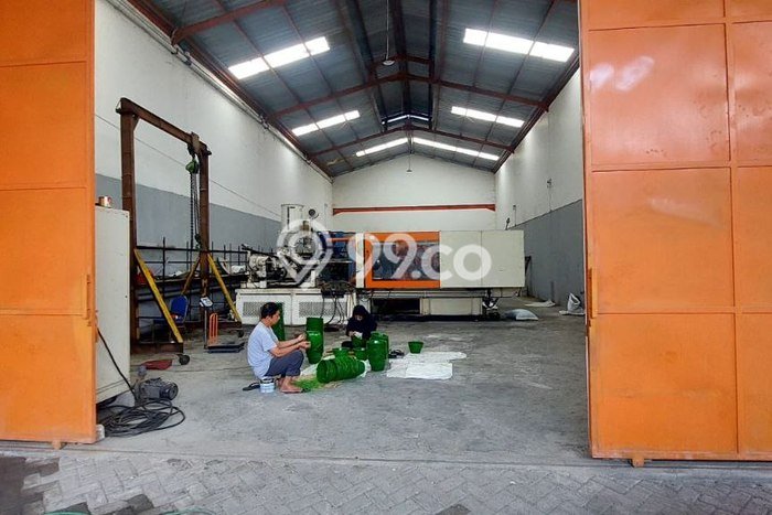 AREA BISNIS! Pabrik Kawasan Menganti, Luas 1250m2m², Jalan Utama, Strategis AREA BISNIS! Pabrik Kawasan Menganti, Luas 1250m2m², Jalan Utama, Strategis
