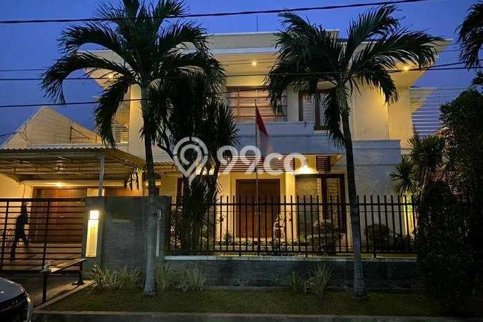 Rumah Nyaman di kertajaya, Surabaya, LT 735m2m² Bangunan 800m2m² Rumah Nyaman di kertajaya, Surabaya, LT 735m2m² Bangunan 800m2m²