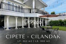 Rumah Luxury Modern Siap Huni di Cipete Jakarta Selatan Rumah Luxury Modern Siap Huni di Cipete Jakarta Selatan