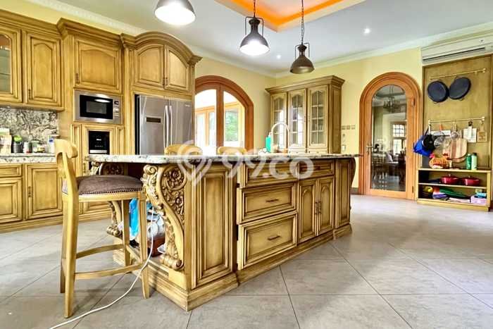 Jual Rumah Luas Megah Dengan View Cantik di Ragunan, Jakarta Selatan Jual Rumah Luas Megah Dengan View Cantik di Ragunan, Jakarta Selatan
