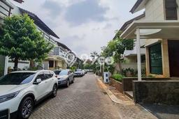 Jual Rumah Luas Elegan Dengan View Eksklusif di Kemang, Jakarta Selatan Jual Rumah Luas Elegan Dengan View Eksklusif di Kemang, Jakarta Selatan