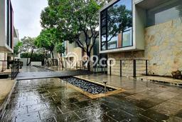 Jual Rumah Mewah Megah Dengan View Eksklusif di Kemang, Jakarta Selatan Jual Rumah Mewah Megah Dengan View Eksklusif di Kemang, Jakarta Selatan