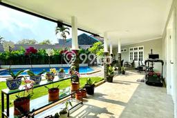 Rumah Elit Modern Tanpa Renovasi di Pejaten Jakarta Selatan Rumah Elit Modern Tanpa Renovasi di Pejaten Jakarta Selatan