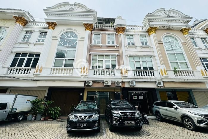 Unit Ruko Dijual di Tebet Jakarta Selatan 238m2 Unit Ruko Dijual di Tebet Jakarta Selatan 238m2