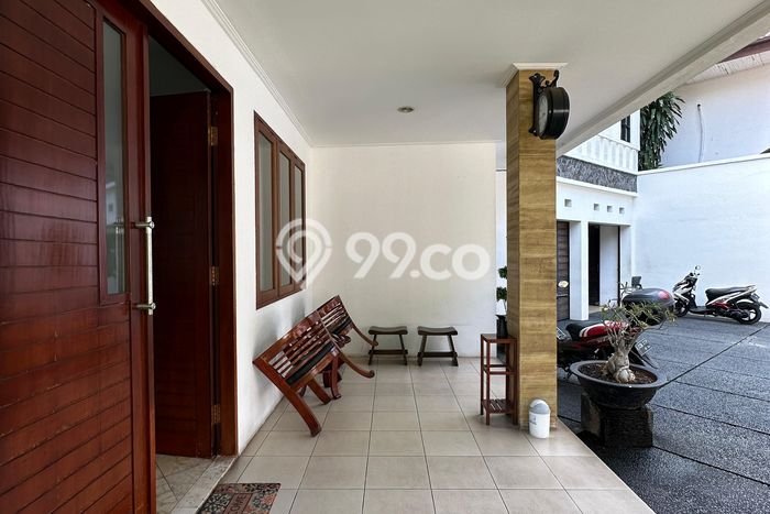 Ready to Use! Premium House LT 760m2 Desain Modern di Ampera Ready to Use! Premium House LT 760m2 Desain Modern di Ampera
