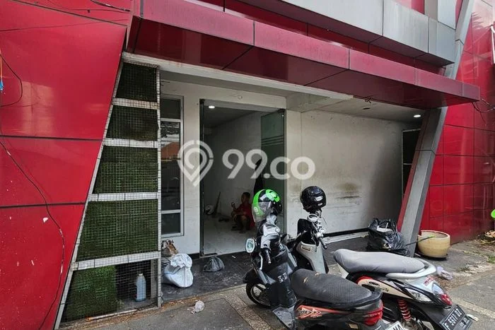 LOKASI STRATEGIS! Ruko di , Luas 600m2m², Akses Strategis LOKASI STRATEGIS! Ruko di , Luas 600m2m², Akses Strategis