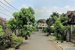 Rumah Elit Modern Tanpa Renovasi di Jati Padang Jakarta Selatan Rumah Elit Modern Tanpa Renovasi di Jati Padang Jakarta Selatan