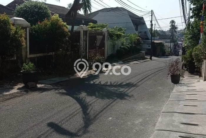 Rumah Elit Modern Tanpa Renovasi di Jati Padang Jakarta Selatan Rumah Elit Modern Tanpa Renovasi di Jati Padang Jakarta Selatan