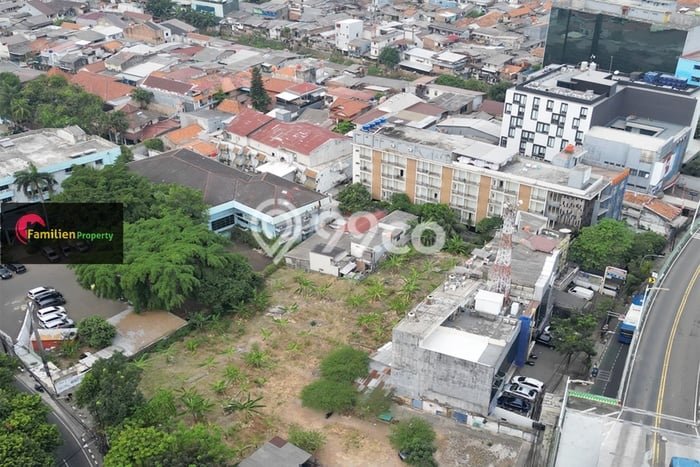 Jarang Ada! Tanah di Senayan Punya Luas 2460m2 - Jarang Ada! Tanah di Senayan Punya Luas 2460m2 -