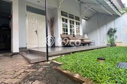 Hunian Eksklusif Siap Huni LT 240m2 di Kebayoran Baru, Jakarta Selatan Hunian Eksklusif Siap Huni LT 240m2 di Kebayoran Baru, Jakarta Selatan