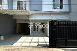 Siap Huni Rumah Mewah 4 Kamar di Tebet Dekat ke Mana Saja Siap Huni Rumah Mewah 4 Kamar di Tebet Dekat ke Mana Saja