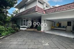 Rumah Elit Modern Tanpa Renovasi di Pondok Indah Jakarta Selatan Rumah Elit Modern Tanpa Renovasi di Pondok Indah Jakarta Selatan