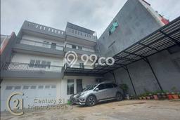 Ready to Use! Luxury House LT 100m2 Desain Elegan di Mampang Ready to Use! Luxury House LT 100m2 Desain Elegan di Mampang