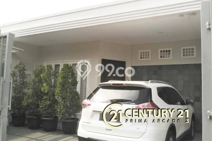 Lokasi terbaik! Rumah siap huni dikontrakkan di Kebayoran Lama LB 312m2 Lokasi terbaik! Rumah siap huni dikontrakkan di Kebayoran Lama LB 312m2